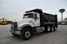 2017 Mack GU713 Tri Axle