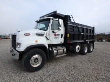 2016 Freightliner 114SD Tri Axle