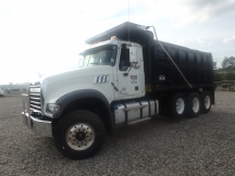 2017 Mack GU713 Tri Axle