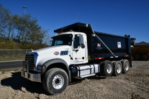 2018 Mack GU713 Tri Axle