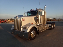 2018 Kenworth W900 Tandem Semi