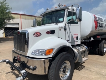 2021 Peterbilt 348